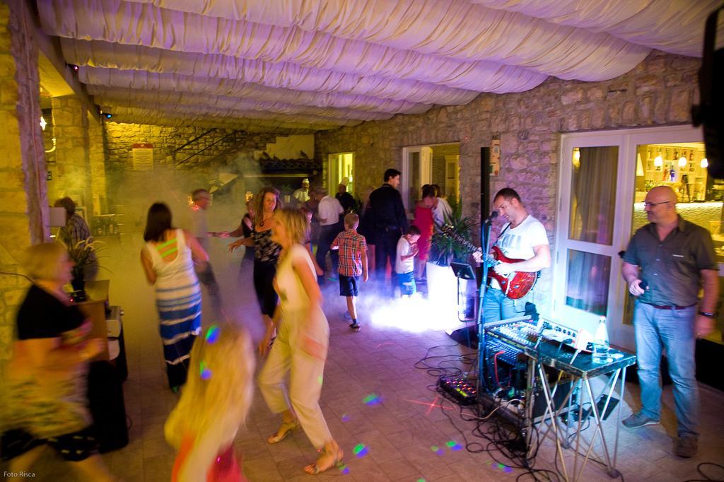 Residence Delle Rose Tremosine Εξωτερικό φωτογραφία